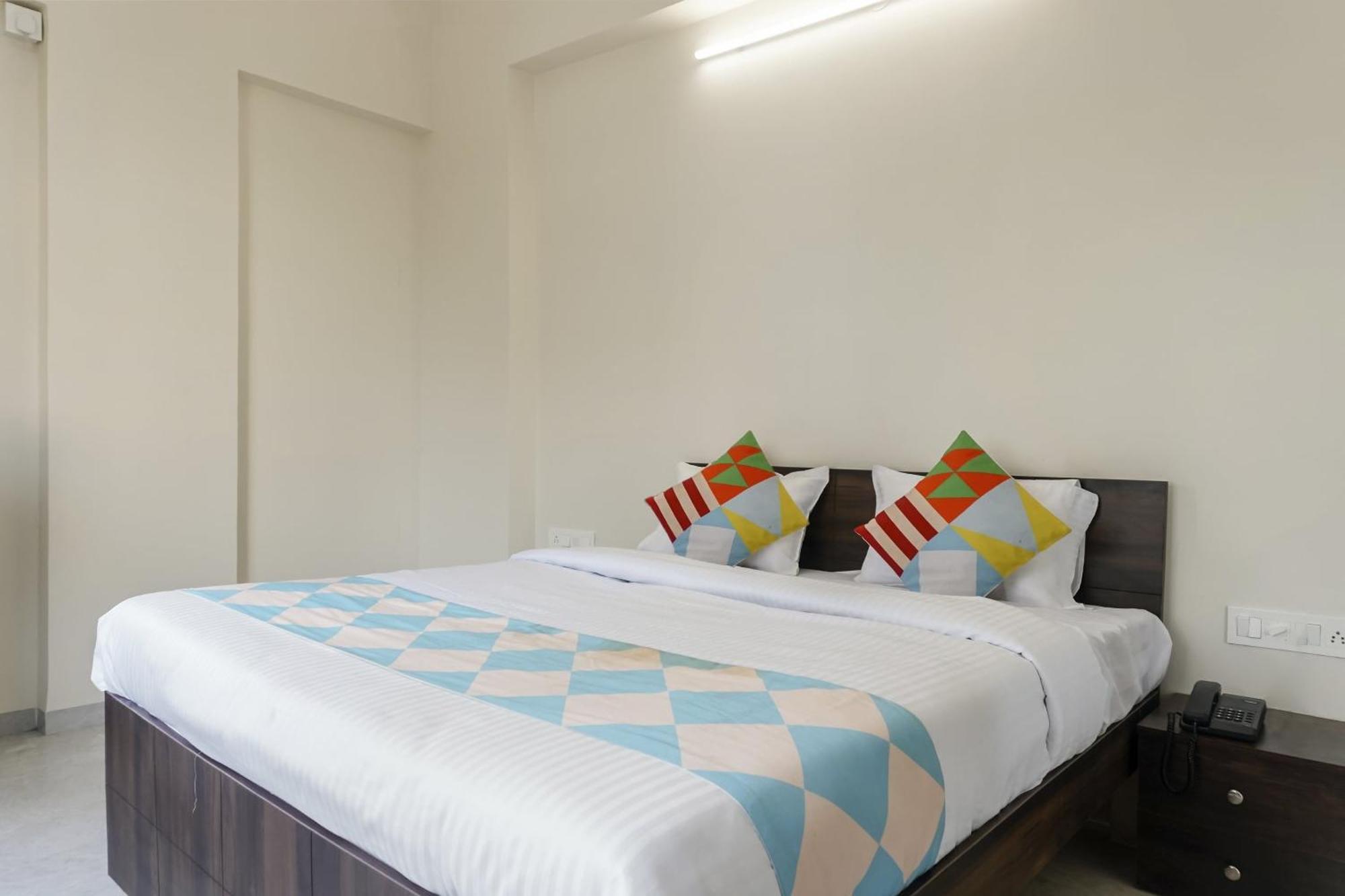 Hotel O Home Elegant Prime Ville Chinchvad エクステリア 写真